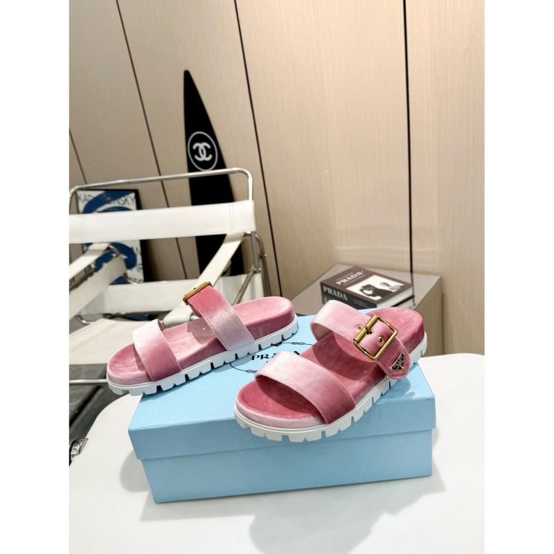 Pra*a slippers